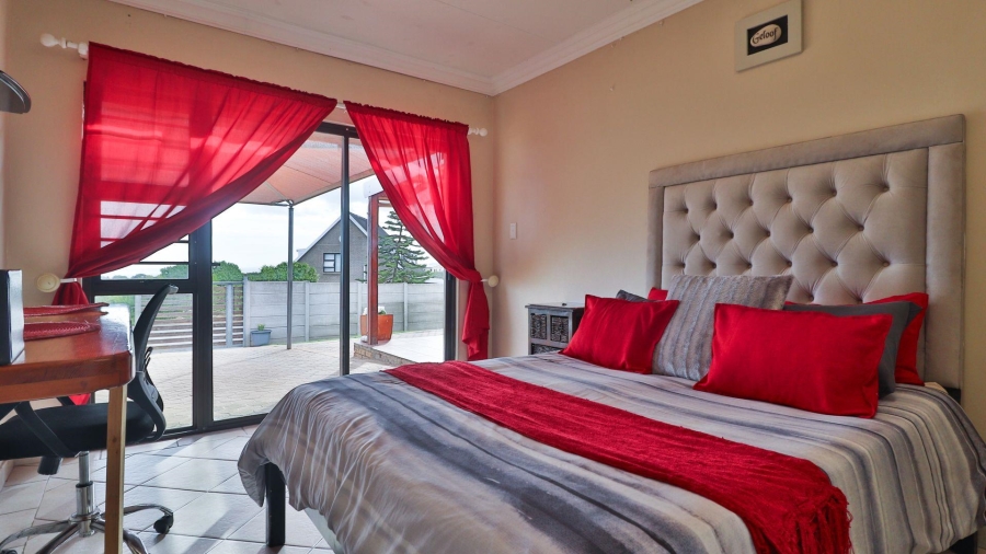 3 Bedroom Property for Sale in Dana Bay Western Cape